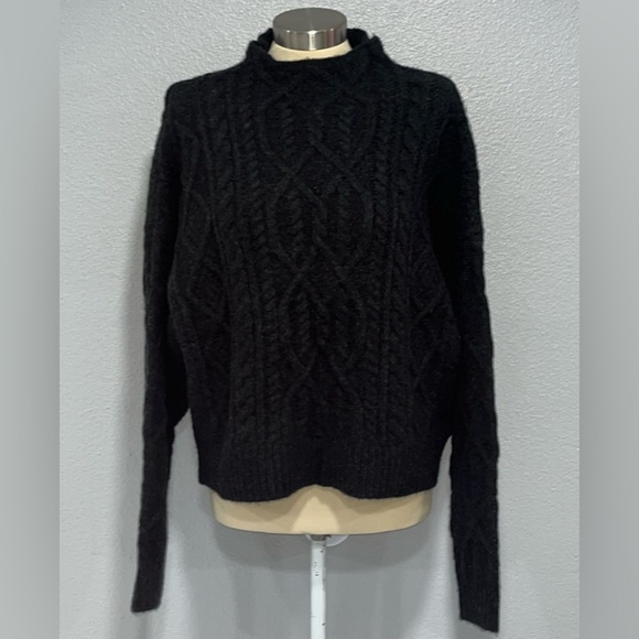UGG JANAE CABLE KNIT SWEATER SHORT - Picture 1 of 3